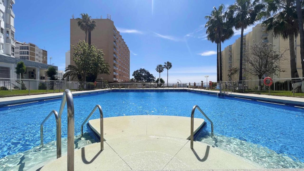 Pool And Beach In Benalmadena Exterior photo